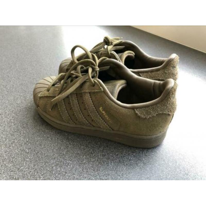 Adidas superstar kids groen suede maat 30