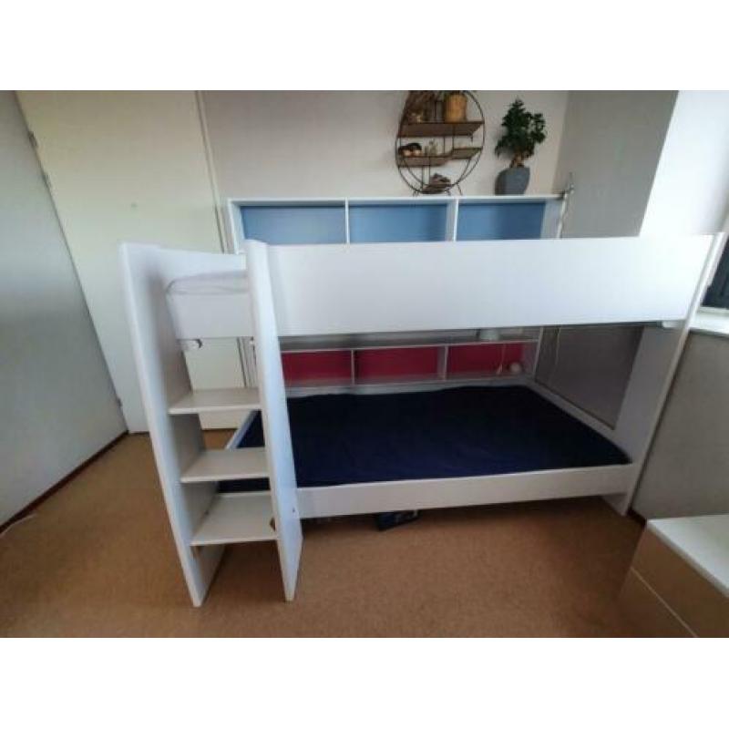 Stapelbed 200x90 vrijdag gratis af te halen