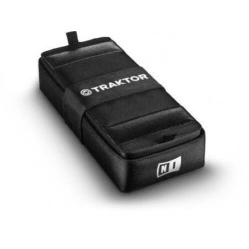 Traktor Kontrol X1 met case