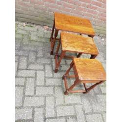 bijzettafels 3 stuks vintage