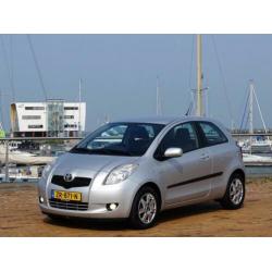 Toyota Yaris 1.4 D4-D Luna 184dkm Navi Airco Nw Model