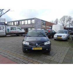 Renault Mégane Grand Tour 1.6-16V Business L.