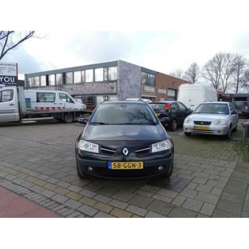 Renault Mégane Grand Tour 1.6-16V Business L.