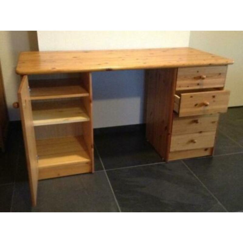 BURO, massief grenen 140x65cm / 76cm hoog