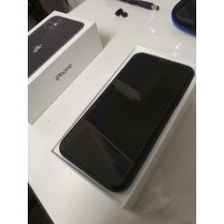 iPhone 11 64 gb - NIEUW, 2 WEKEN GEBRUIKT