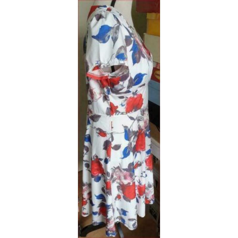 BLUE ENCHANTRESS gebloemde jurk maat ca. M/L nieuw