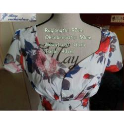BLUE ENCHANTRESS gebloemde jurk maat ca. M/L nieuw