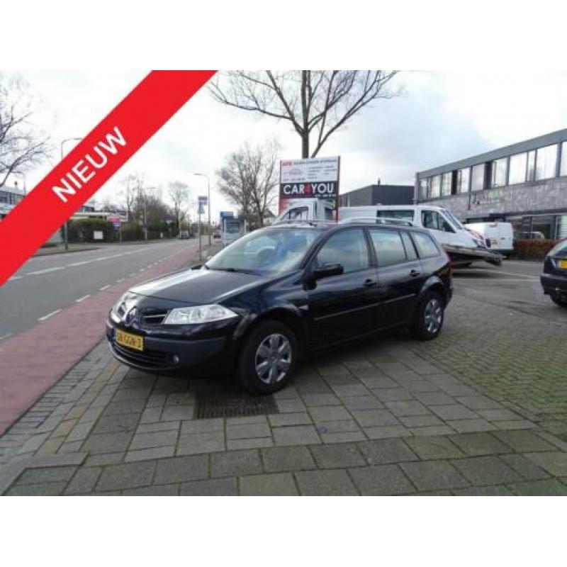 Renault Mégane Grand Tour 1.6-16V Business L.