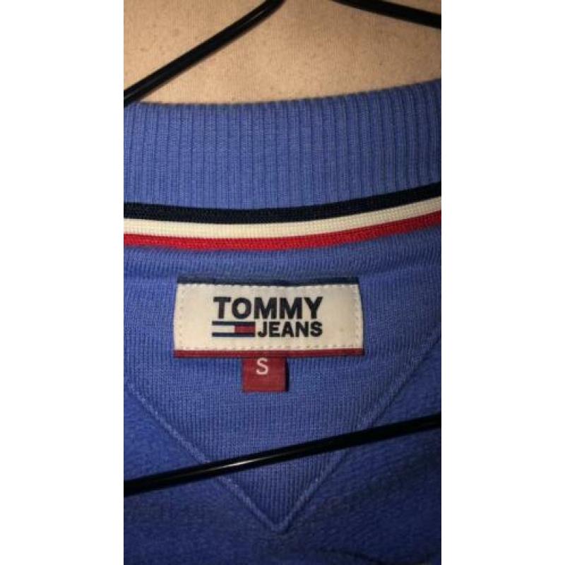 Tommy jeans trui, amper gedragen.