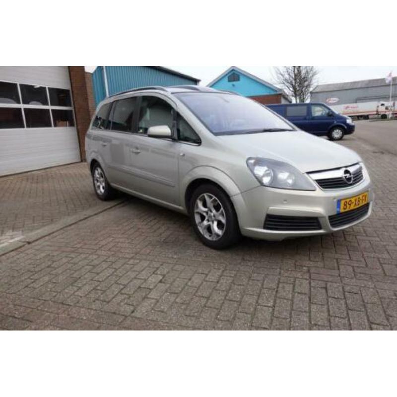 Opel Zafira 1.9 CDTi Cosmo (bj 2007)