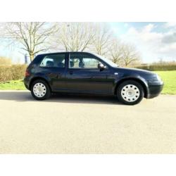 Volkswagen Golf 1.9 TDI 96KW 130 PK 6-versn 2002 Blauw