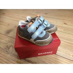 4 paar jongens schoenen, maat 21, 22, 23, 24