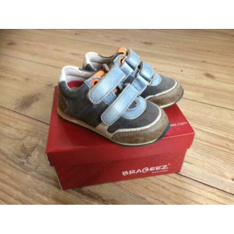 4 paar jongens schoenen, maat 21, 22, 23, 24