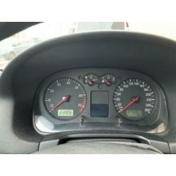Volkswagen Golf 1.6-16V Comfortline