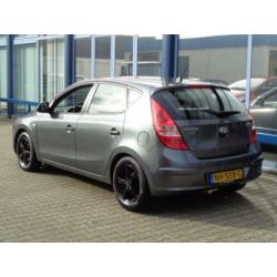 Hyundai I30 1.4i Active Cool NIEUWE APK AIRCO LM-VELGEN