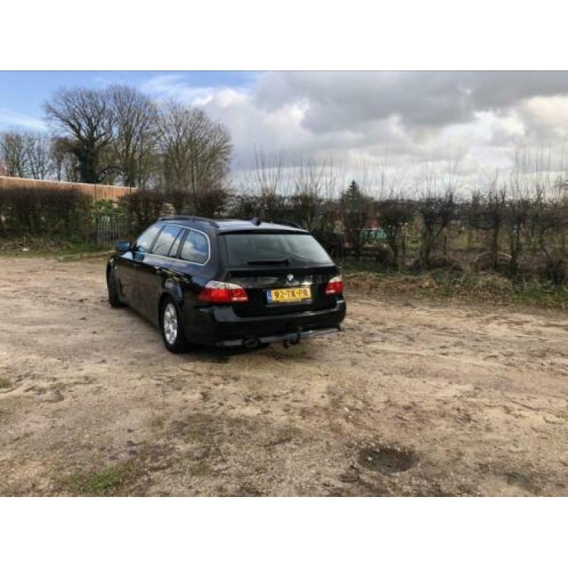 BMW 5-Serie 2.0 520D Touring AUT 2006 Zwart Bruin Leer Pdc !