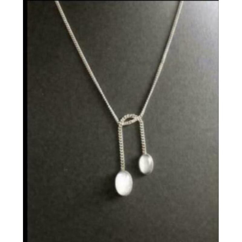 Zilveren ketting met MELKGAS hangertjes