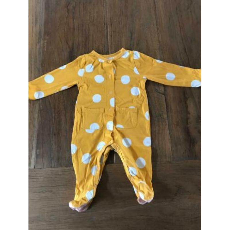 Allerlei babykleding meisje maat 56
