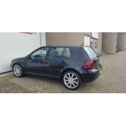 Volkswagen Golf 1.8-20V Turbo Highline clima / cruise / nap