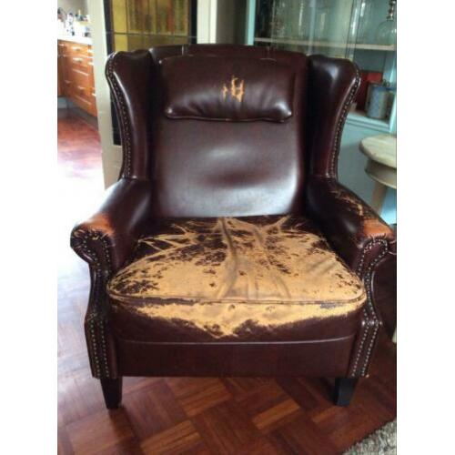 Retro fauteuil, leer is niet stuk