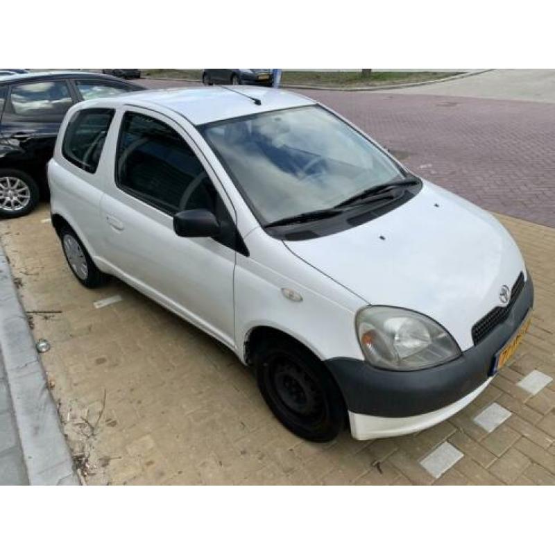 Toyota Yaris 1.0-16V VVT-i (bj 2002)