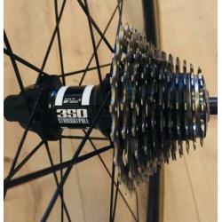 FFWD F6R tubewielset met DT350-naaf, ready to race!