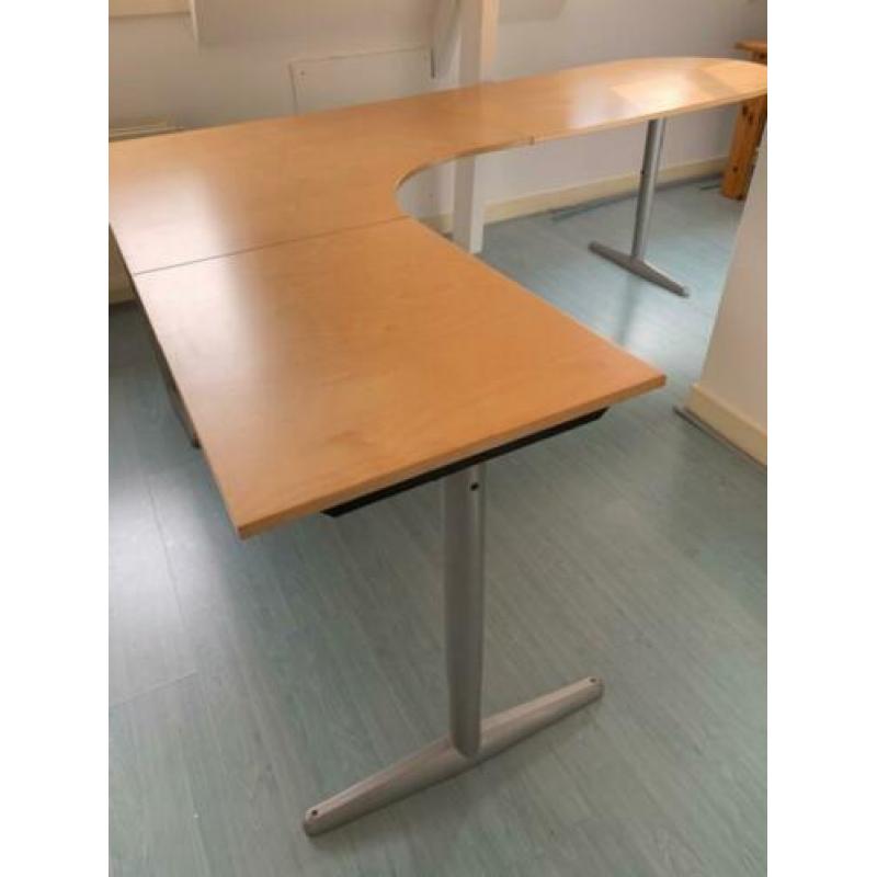 Groot bureau met aangebouwde tafel, Ikea Effectif