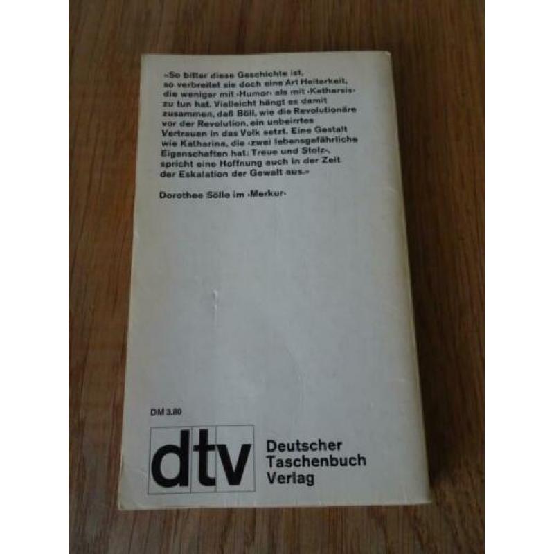 Heinrich Böll - Die verlorene Ehre der Katharina Blum. Duits