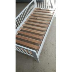 Ikea Peuterbed, juniorbed 70x160, wit met matras Vissa