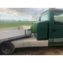 Iveco Daily met BE oplegger