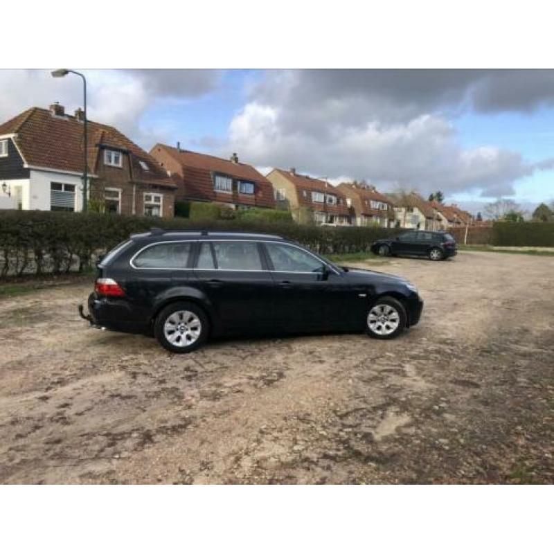 BMW 5-Serie 2.0 520D Touring AUT 2006 Zwart Bruin Leer Pdc !