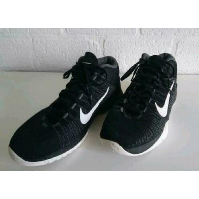 ZGAN! Nike Zoom Ascention - maat 39
