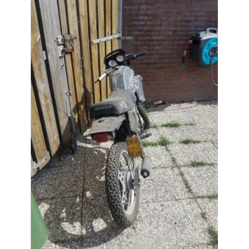 Honda mt met kenteken