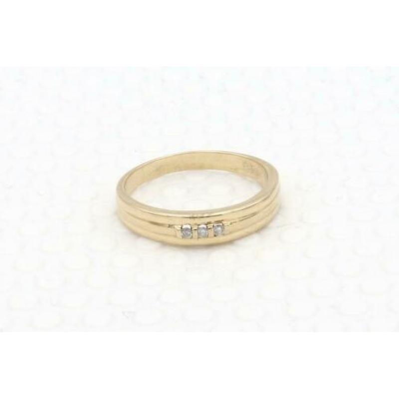 14 Karaat. Gouden ring met diamanten.Maat:17.2. Nr:2020/133.