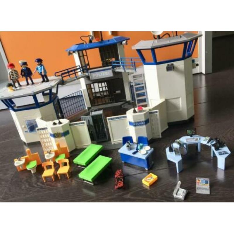 Playmobil Politiebureau met gevangenis (6919)