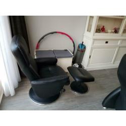 Relax stoel met voetenkruk zwart