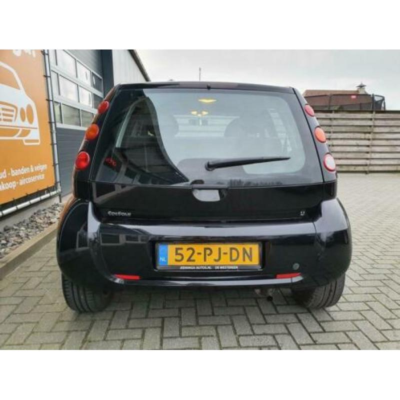 Smart Forfour 1.1 blackbasic Dealer onderhouden met Airco !