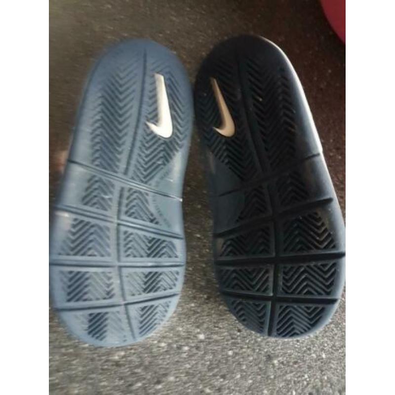 Nike schoenen maat 26
