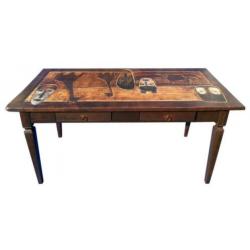 Eettafel en kunstwerk