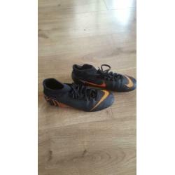 Nike voetbalschoenen maat 42