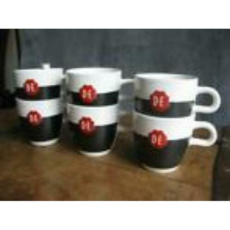 Douwe Egberts 6 grote cappuccino rood zegel krijtmokken
