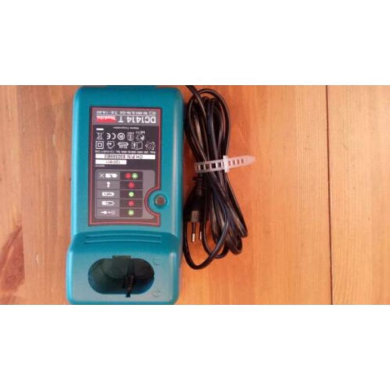 2x Makita accu boormachines 6271 en 6270D,2accu's en 2laders
