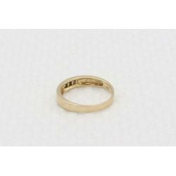 14 Karaat. Gouden ring met diamanten.Maat:17.2. Nr:2020/133.