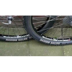 Shimano XT Wielen.