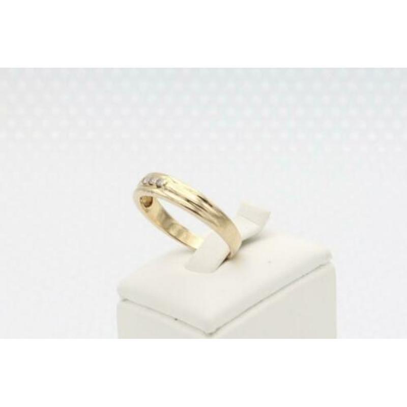 14 Karaat. Gouden ring met diamanten.Maat:17.2. Nr:2020/133.