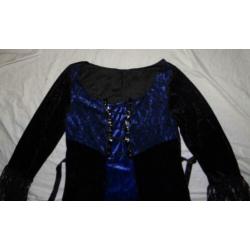 Mooie zwart/paarse HEKSEN/VAMPIER/GOTHIC jurk