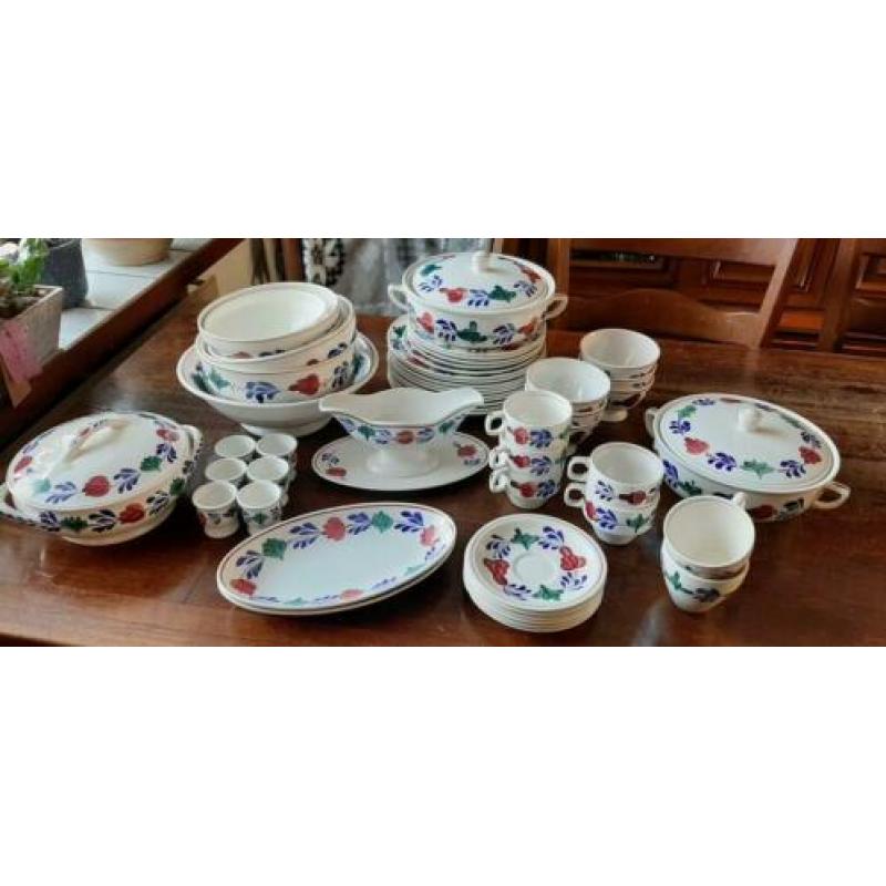 Boerenbont servies Boch & Maastricht