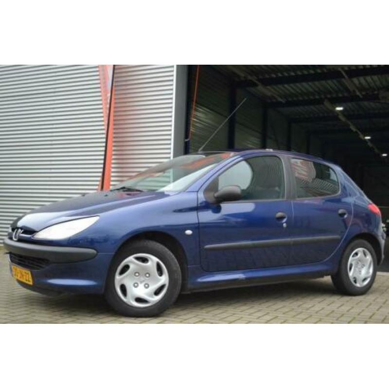 Peugeot 206 1.4 XR 5DRS|INRUILKOOPJE|NETTE AUTO