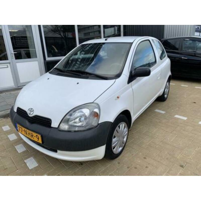 Toyota Yaris 1.0-16V VVT-i (bj 2002)