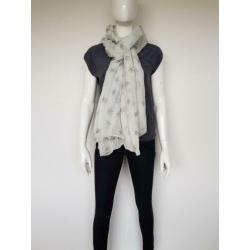 Shawl Black Lily. Mintgroen/zilveren sterretjes.